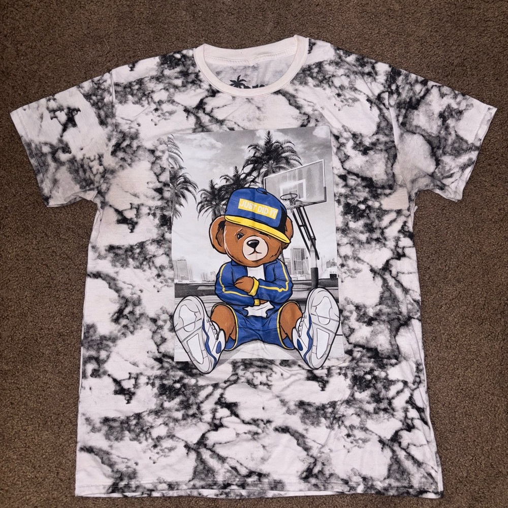 Vibes. T-Shirt with Bear Graphic - Black, White, and Blue. Size XL